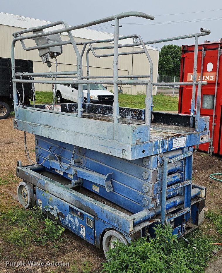 image for item DO2731 Up Right X31N  scissor lift
