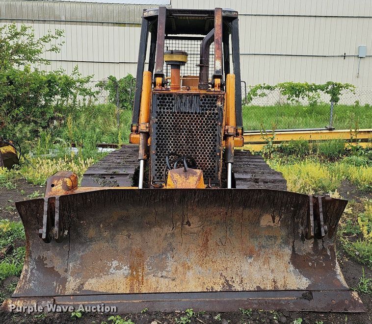 image for item DO2732 1982 Case 850C  dozer