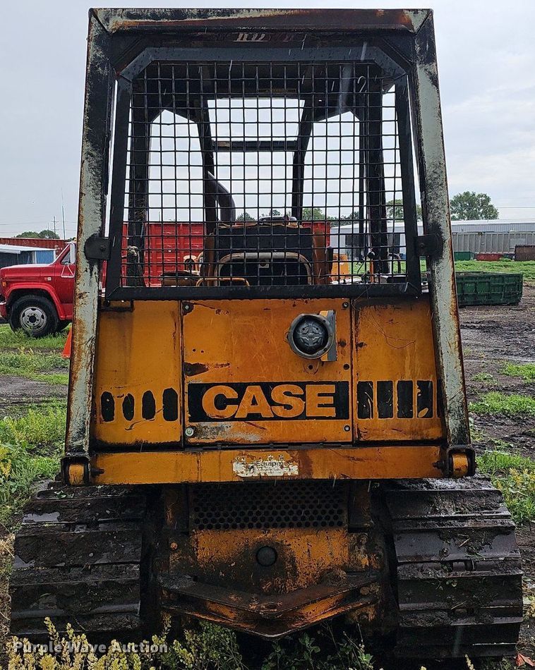 image for item DO2732 1982 Case 850C  dozer
