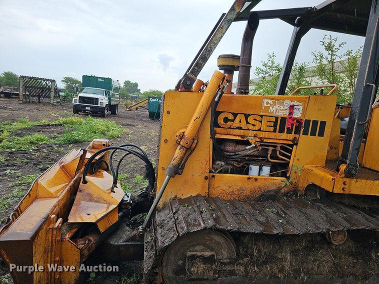 image for item DO2732 1982 Case 850C  dozer