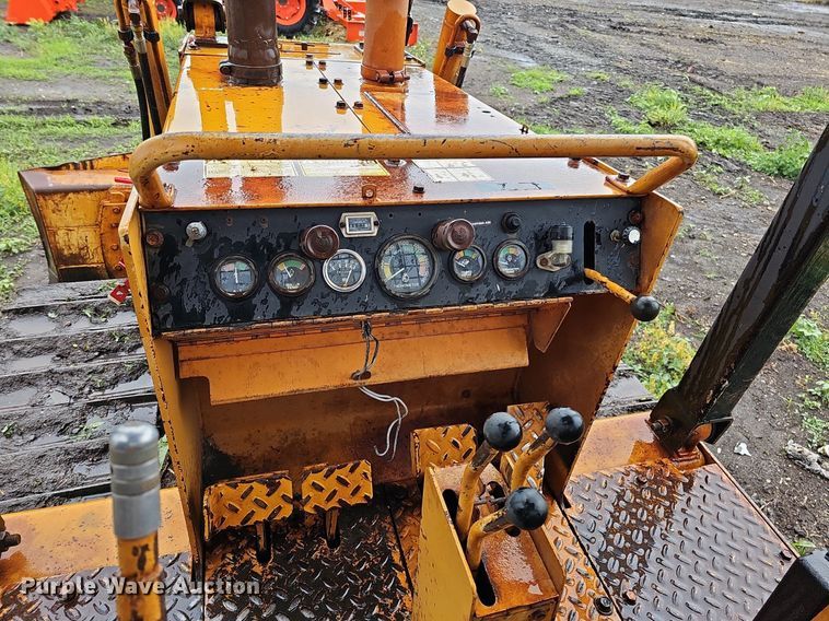 image for item DO2732 1982 Case 850C  dozer