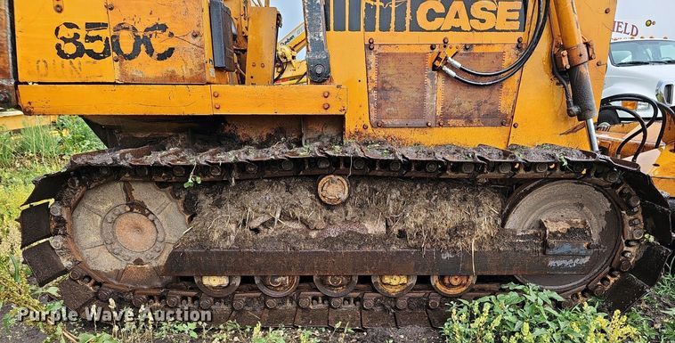 image for item DO2732 1982 Case 850C  dozer