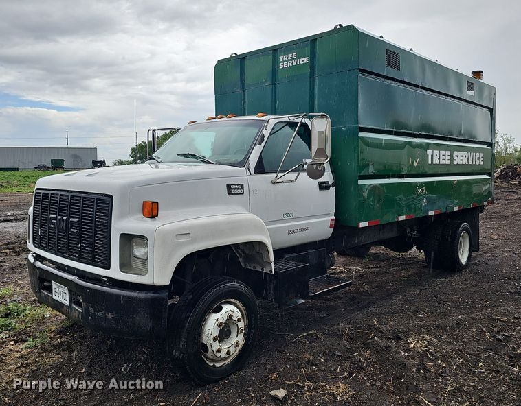 image for item DO2733 1998 GMC C6500  chipper truck