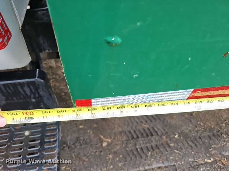 image for item DO2733 1998 GMC C6500  chipper truck