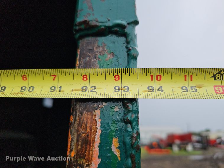 image for item DO2733 1998 GMC C6500  chipper truck