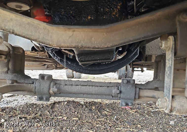 image for item DO2733 1998 GMC C6500  chipper truck