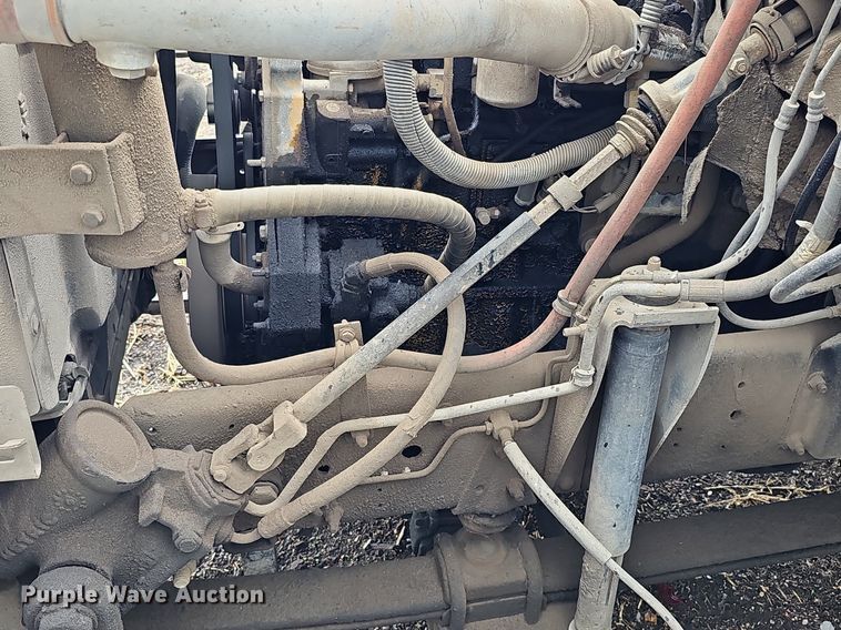 image for item DO2733 1998 GMC C6500  chipper truck