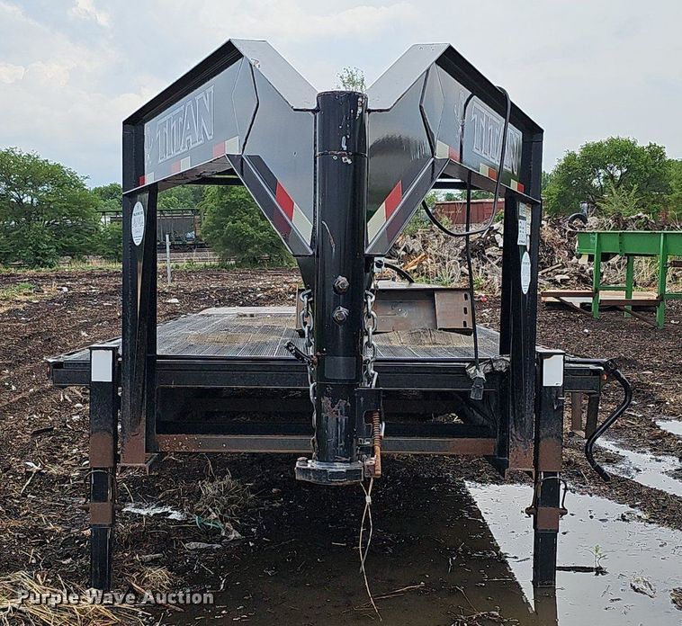 image for item DO2735 2013 Titan DF5954  equipment trailer