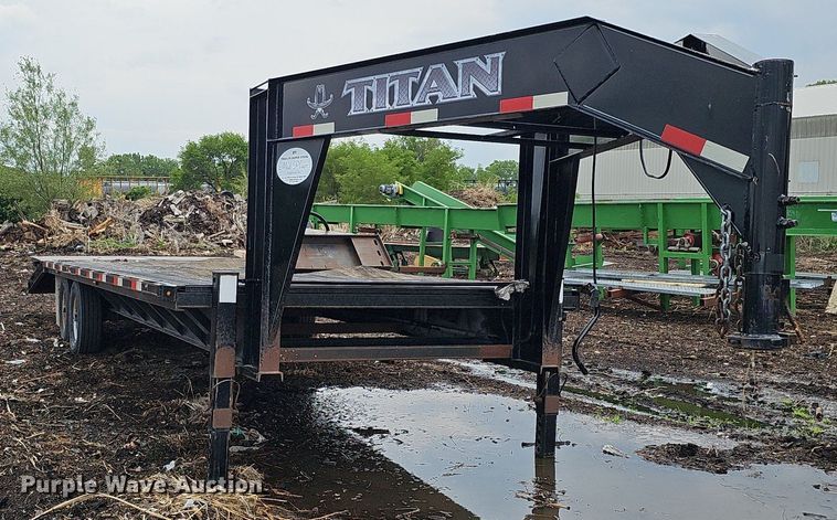 image for item DO2735 2013 Titan DF5954  equipment trailer