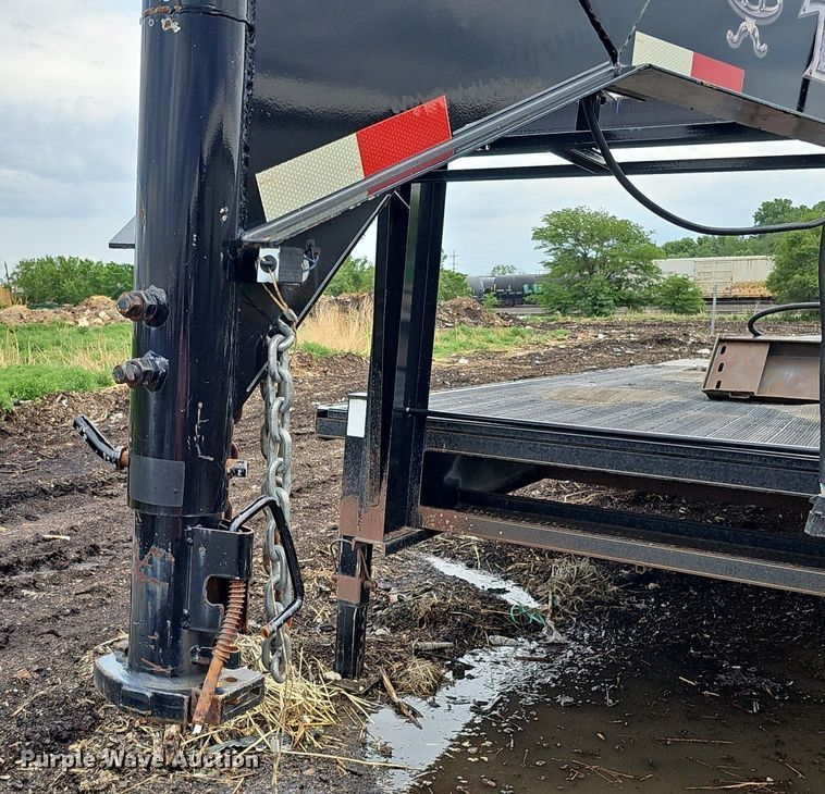 image for item DO2735 2013 Titan DF5954  equipment trailer