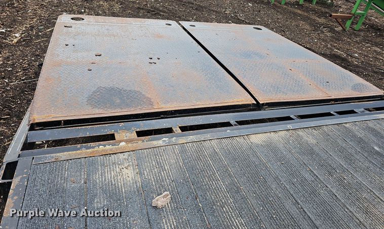 image for item DO2735 2013 Titan DF5954  equipment trailer