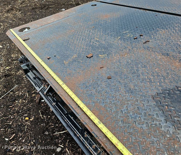 image for item DO2735 2013 Titan DF5954  equipment trailer