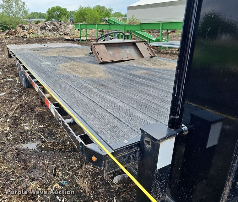 image for item DO2735 2013 Titan DF5954  equipment trailer