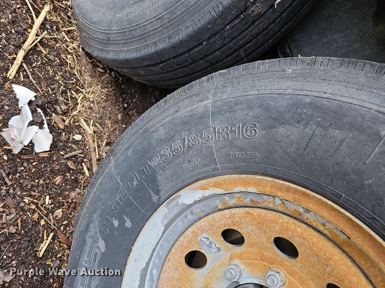 image for item DO2735 2013 Titan DF5954  equipment trailer