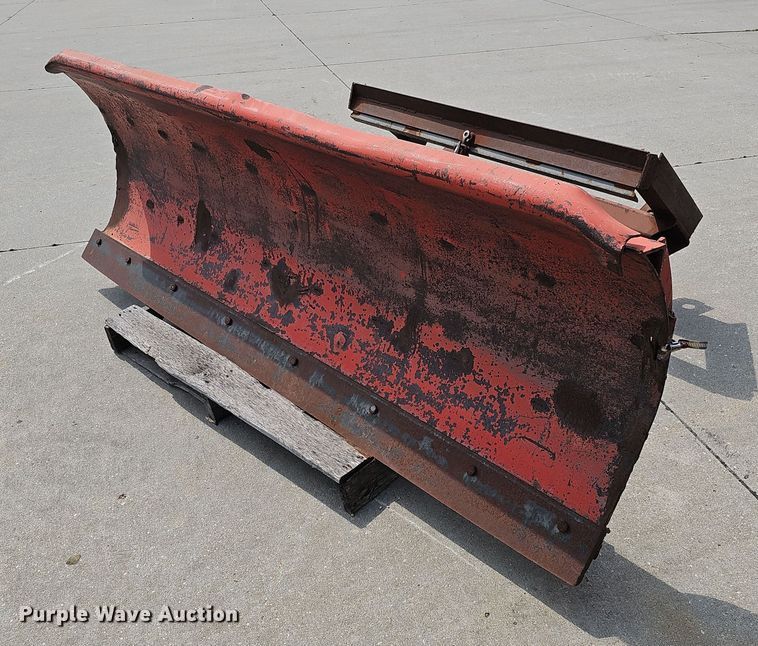 image for item DO2749 78" W skid steer snow pusher