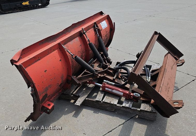 image for item DO2749 78" W skid steer snow pusher