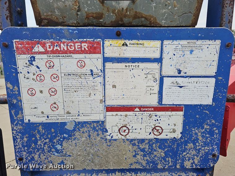 image for item DO2752 2007 Aichi SR18A  boom lift