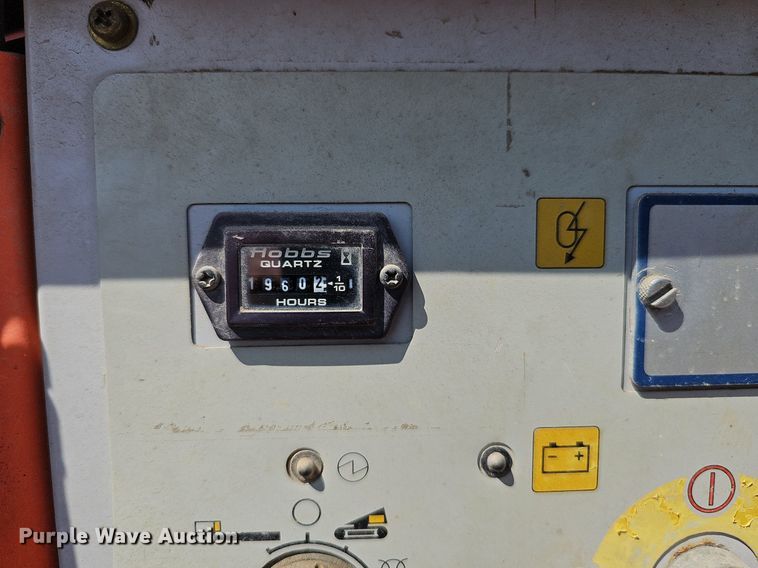 image for item DO2753 1999 Aichi SR182  boom lift