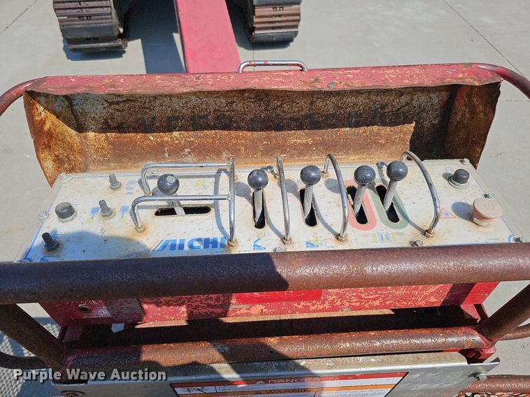 image for item DO2753 1999 Aichi SR182  boom lift