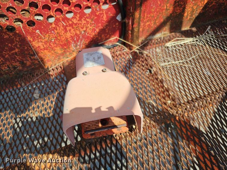 image for item DO2753 1999 Aichi SR182  boom lift