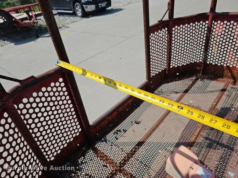 image for item DO2753 1999 Aichi SR182  boom lift