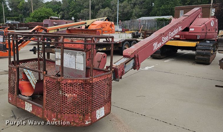 image for item DO2754 Aichi SR210  boom lift