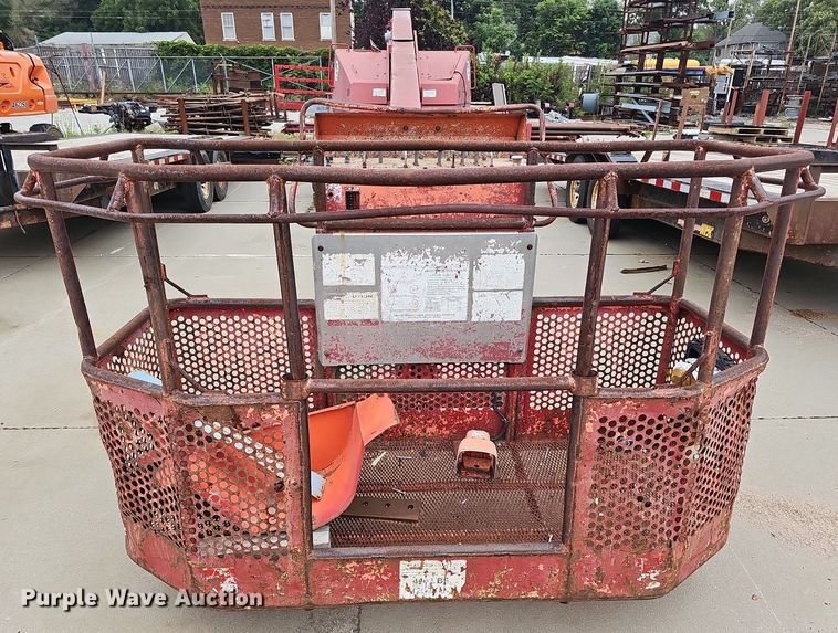 image for item DO2754 Aichi SR210  boom lift