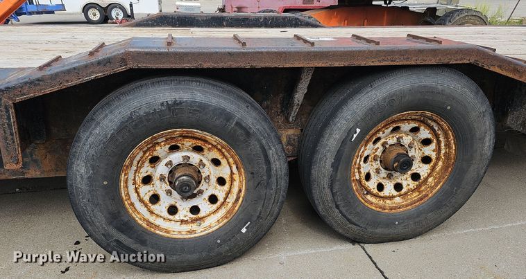 image for item DO2756 2016 H&H Trailers Speed Loader MX  equipment trailer