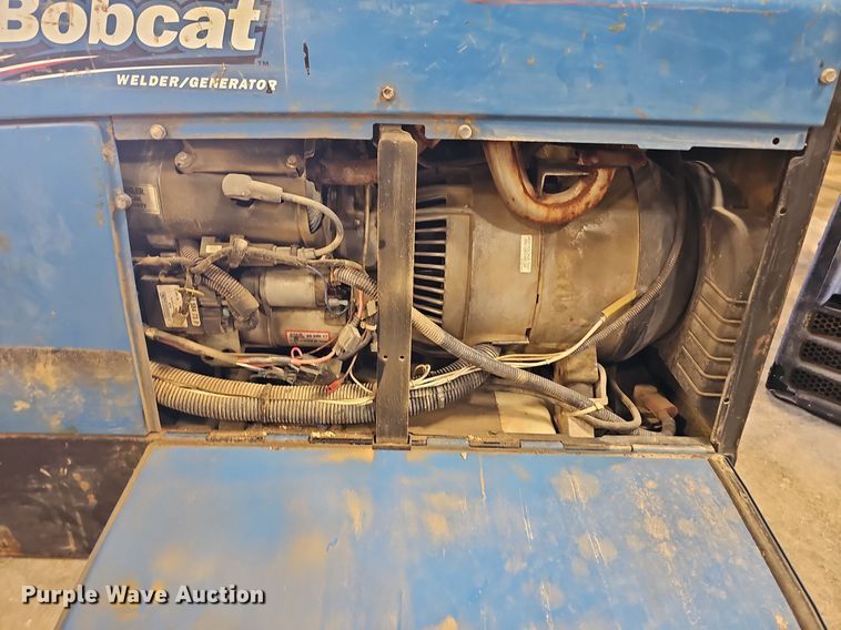 image for item DO2762 Miller Bobcat 250 EFI  welder/generator