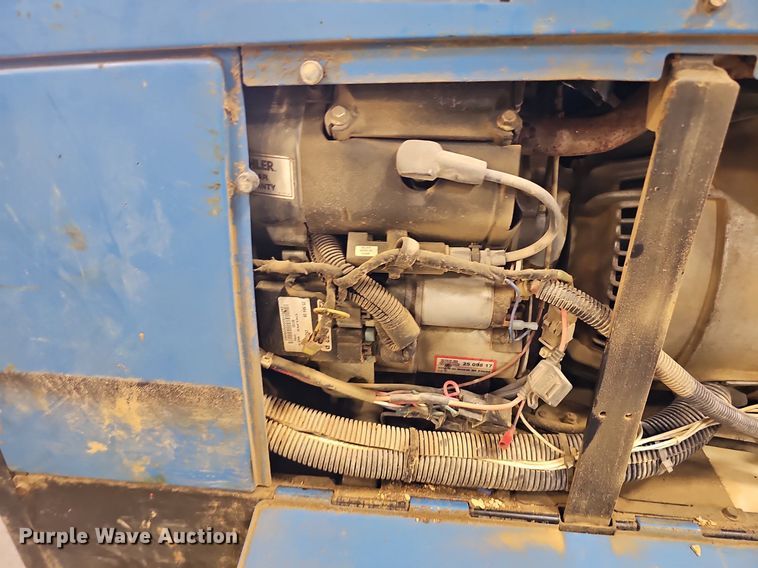image for item DO2762 Miller Bobcat 250 EFI  welder/generator