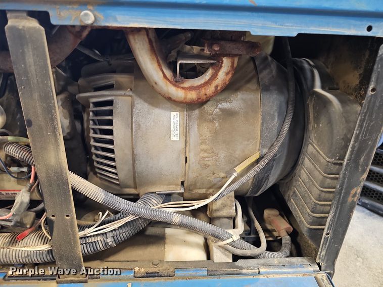 image for item DO2762 Miller Bobcat 250 EFI  welder/generator