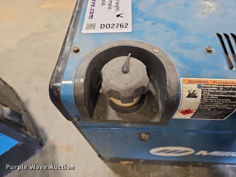 image for item DO2762 Miller Bobcat 250 EFI  welder/generator