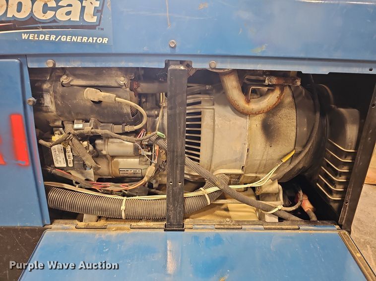image for item DO2763 Miller Bobcat EFI 250  welder/generator