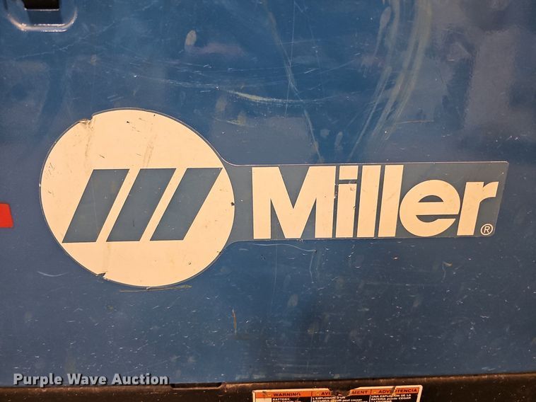 image for item DO2763 Miller Bobcat EFI 250  welder/generator