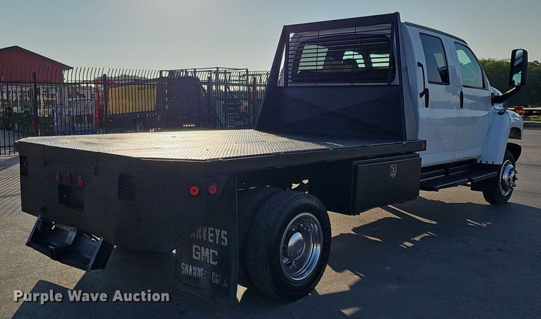 image for item DO2812 2005 Chevrolet C4500  Crew Cab flatbed truck