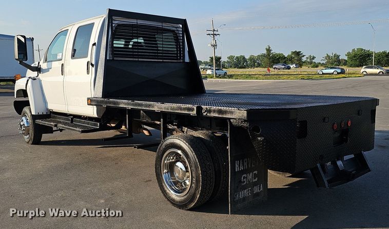 image for item DO2812 2005 Chevrolet C4500  Crew Cab flatbed truck