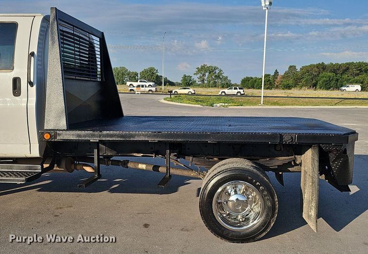 image for item DO2812 2005 Chevrolet C4500  Crew Cab flatbed truck