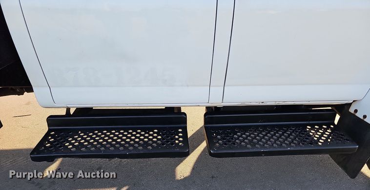 image for item DO2812 2005 Chevrolet C4500  Crew Cab flatbed truck