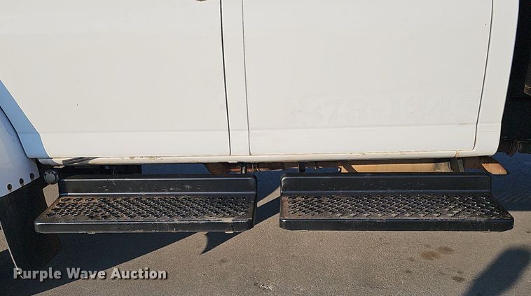 image for item DO2812 2005 Chevrolet C4500  Crew Cab flatbed truck