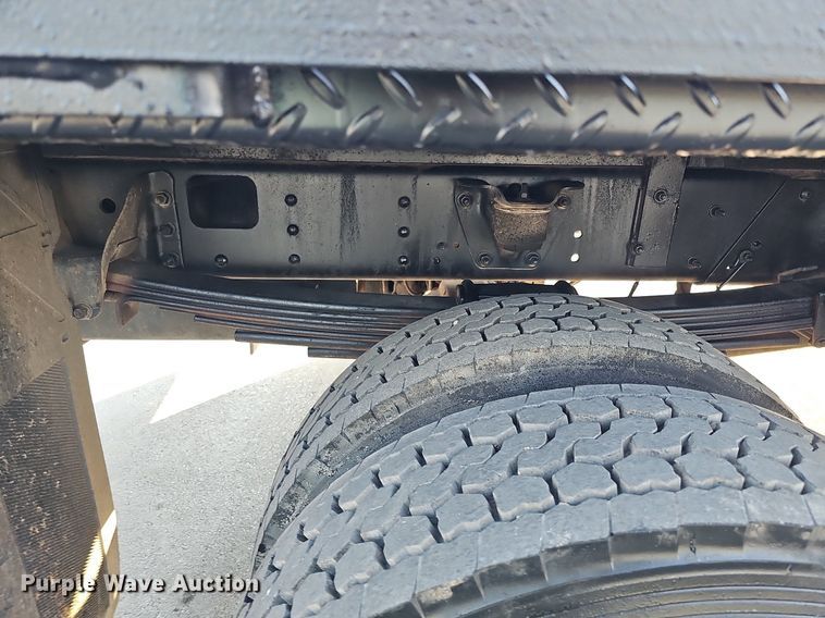 image for item DO2812 2005 Chevrolet C4500  Crew Cab flatbed truck