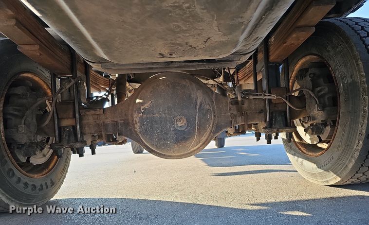 image for item DO2812 2005 Chevrolet C4500  Crew Cab flatbed truck