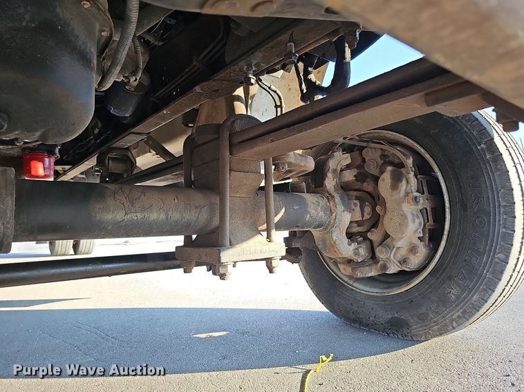 image for item DO2812 2005 Chevrolet C4500  Crew Cab flatbed truck