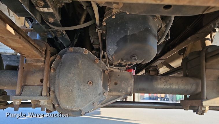 image for item DO2812 2005 Chevrolet C4500  Crew Cab flatbed truck