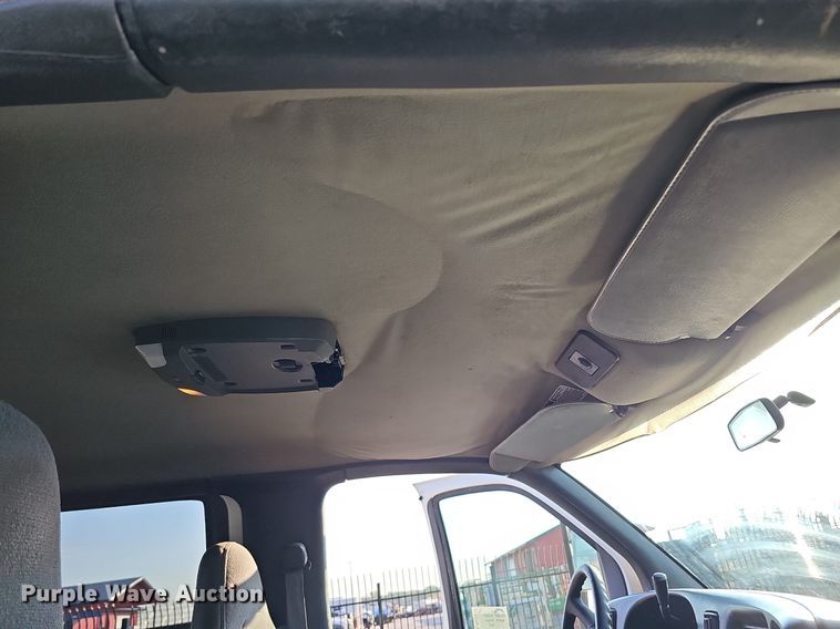 image for item DO2812 2005 Chevrolet C4500  Crew Cab flatbed truck