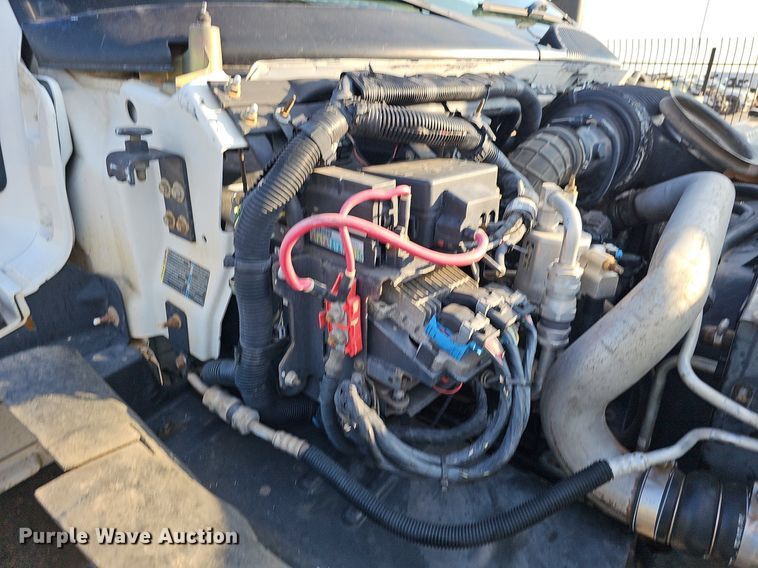 image for item DO2812 2005 Chevrolet C4500  Crew Cab flatbed truck