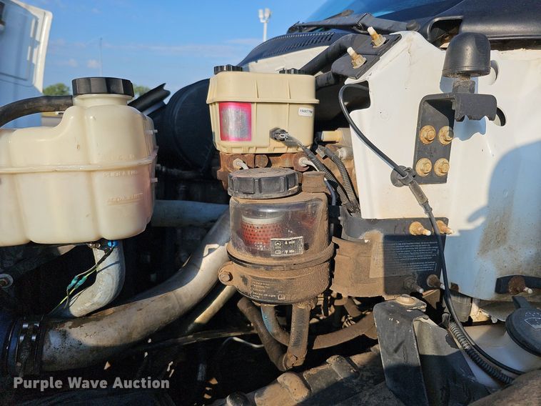 image for item DO2812 2005 Chevrolet C4500  Crew Cab flatbed truck