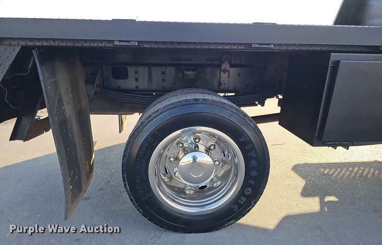 image for item DO2812 2005 Chevrolet C4500  Crew Cab flatbed truck