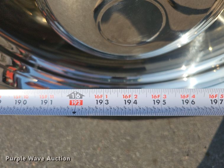 image for item DO2812 2005 Chevrolet C4500  Crew Cab flatbed truck