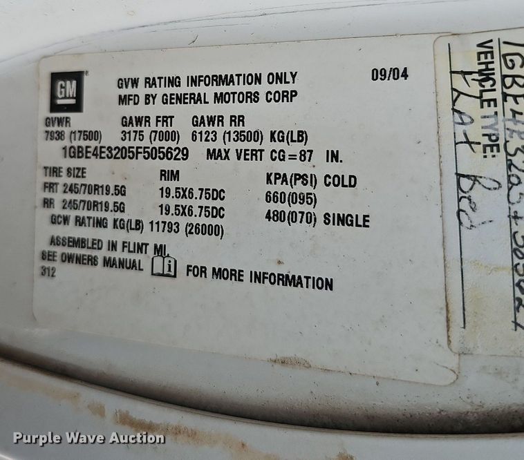 image for item DO2812 2005 Chevrolet C4500  Crew Cab flatbed truck