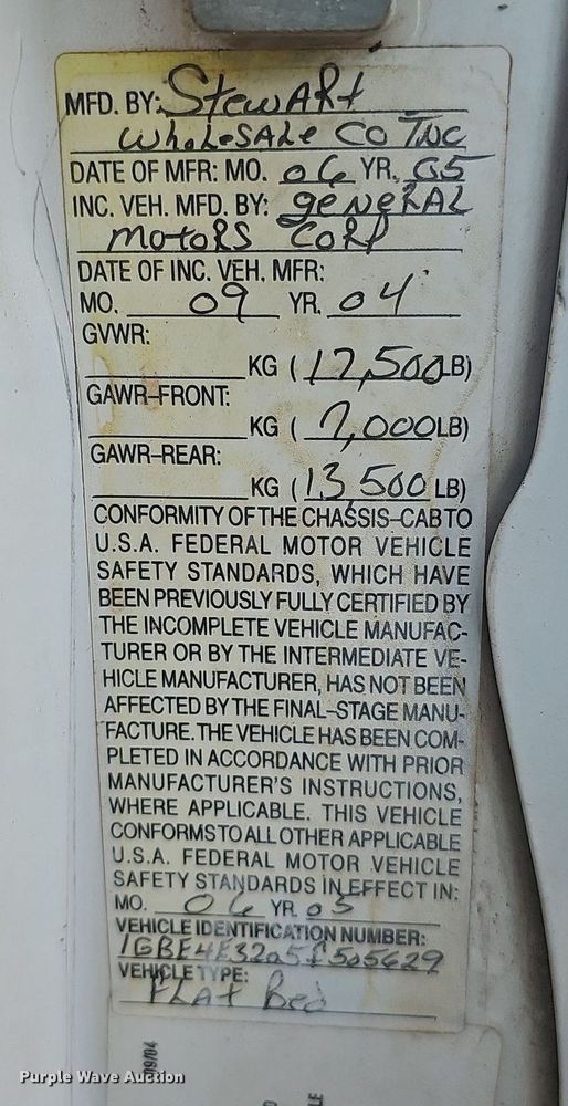 image for item DO2812 2005 Chevrolet C4500  Crew Cab flatbed truck